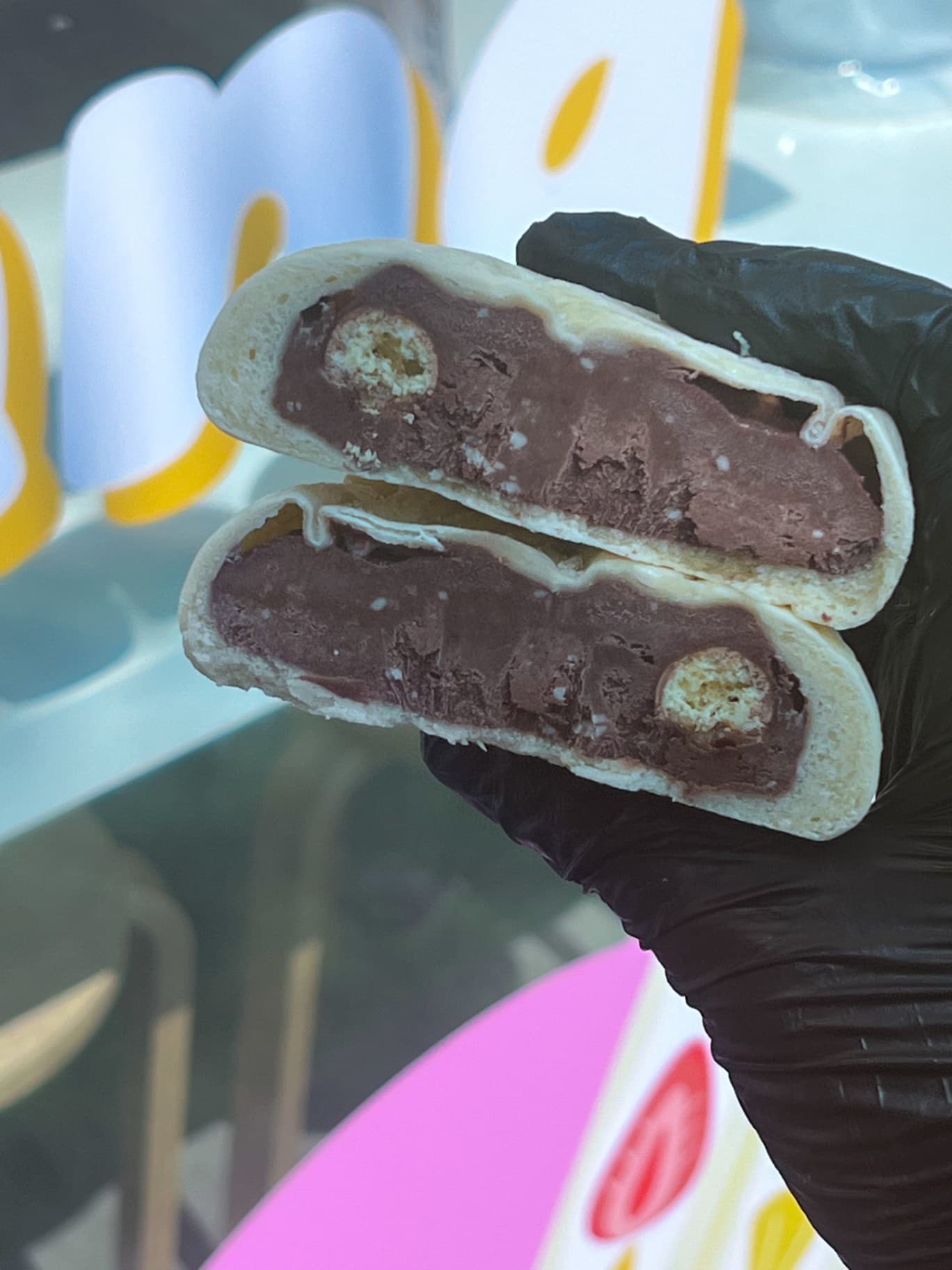 쪼꼬초코볼 쫀득모찌빵